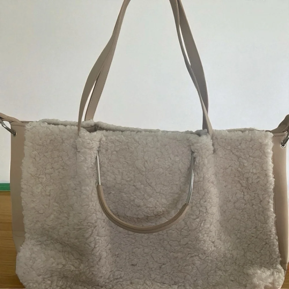 House of Harlow 1960 Sherpa Leather Weekender Bag